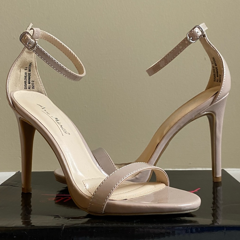 Anne Michelle Enzo 01N Nude Patent Strap Heels